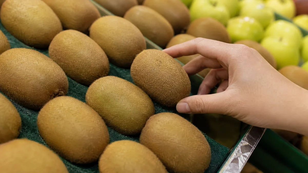 بازار کیوی با تمرکز بر طراحی بسته‌بندی و نمایش محصول
