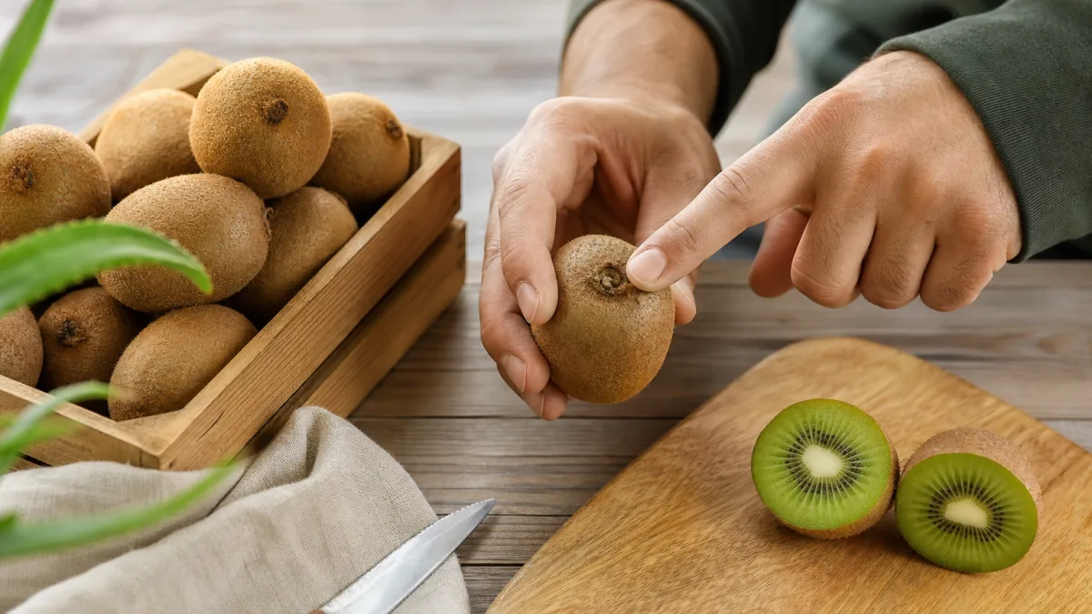 راهنمای بررسی قیمت کیوی دیوار