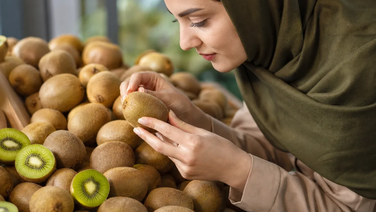انتخاب فنی برای خرید کیوی تازه